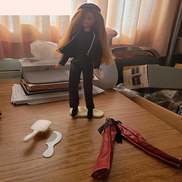 Rare Retired 19/99 Biker Midge Barbie - Picture 2 of 2